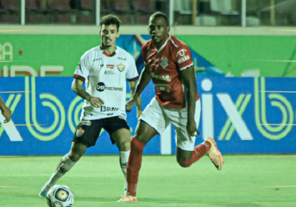 Vitória perde para o Sergipe e cai para a vice-lanterna no Nordestão