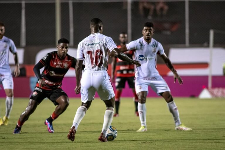 Vitória perde para o Náutico na Copa do Nordeste