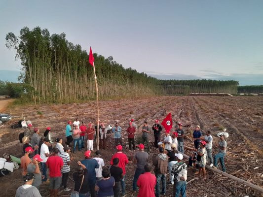 Ministro cria mesa de negociação com MST para desocupação de fazendas na Bahia