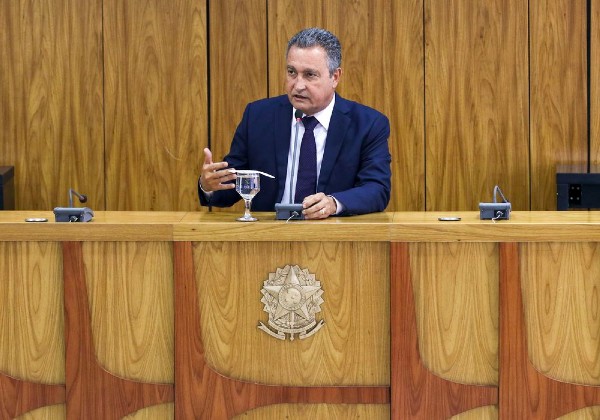 Rui diz que decisão do Banco Central em manter Selic em 13,75% é ‘insensibilidade’