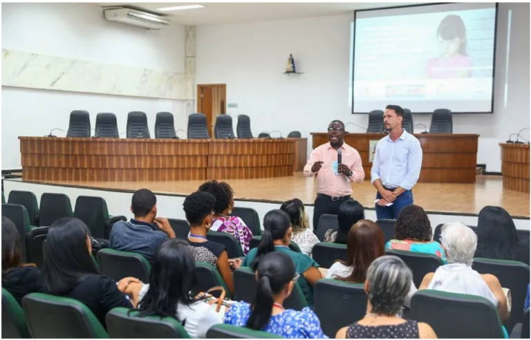 Candeias: Servidores passam por curso de capacitação em prol da defesa da criança e do adolescente