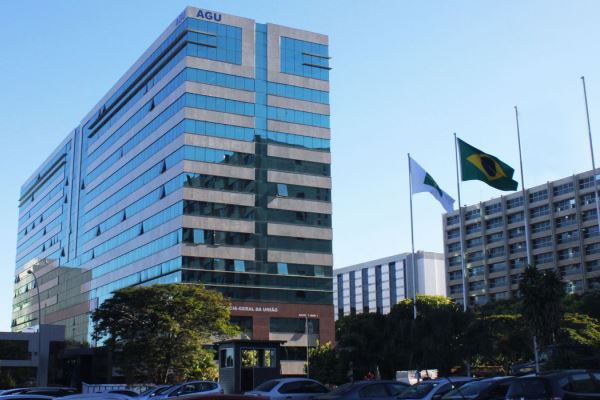 AGU defende extinção de ação sobre correção do FGTS