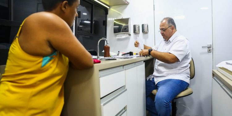 Candeias: Social e Saúde continuam levando diversos serviços para perto da população