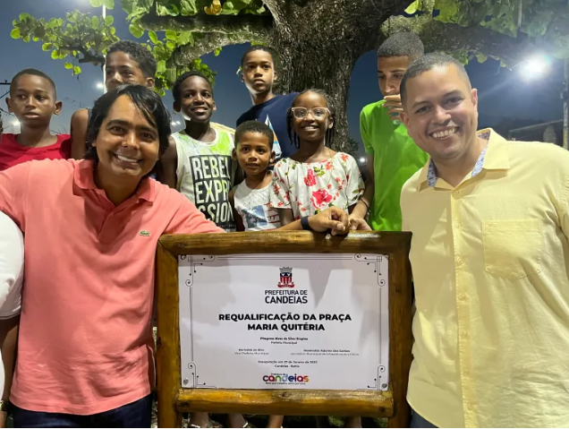 Candeias: Prefeito Pitágoras inaugura Praça da Maria Quitéria.