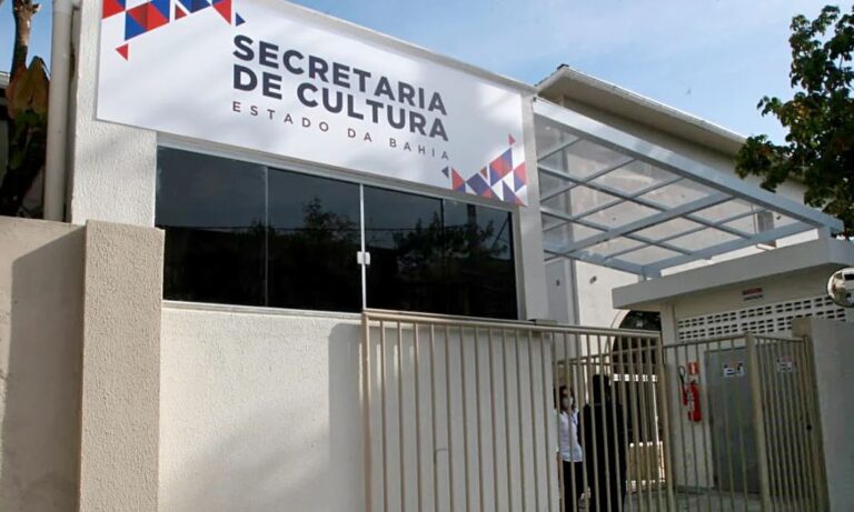 Estado credencia para contratação de artistas, bandas e grupos musicais