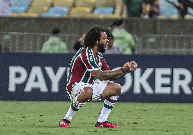 Fluminense goleia o Flamengo por 4×1 e conquista o título carioca