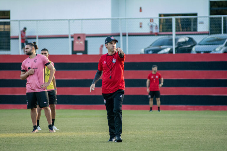 Ainda líder, Vitória tem chance de mostrar que revés foi exceção