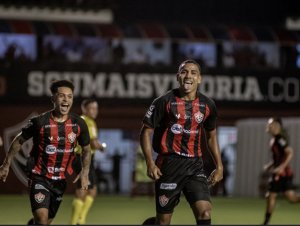 Em jogo de apagão, Vitória faz 3 x 0 no Botafogo/SP e assume ponta da série B