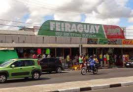Maior centro de comércio informal do Nordeste, Feiraguay é alvo de operação da Receita Federal contra mercadorias falsificadas