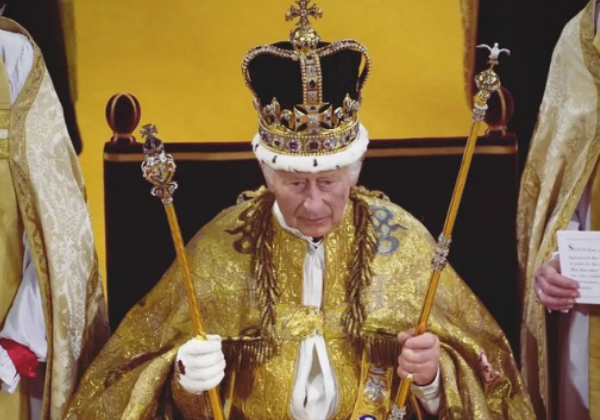 Rei Charles III é coroado em Londres; cerimônia teve presença de Lula