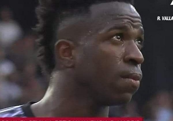 Real Madrid repudia atos racistas contra Vinícius Jr.; confira nota oficial