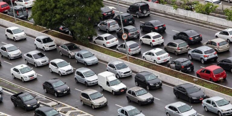 IPVA de final de 8 placas deve ser pago neste mês