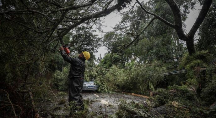 Ciclone causa a morte de 13 pessoas no Rio Grande do Sul