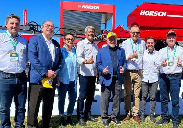 Com Lula em feira do agro na Bahia, Jerônimo provoca gestão Bolsonaro: vinham brincar de moto