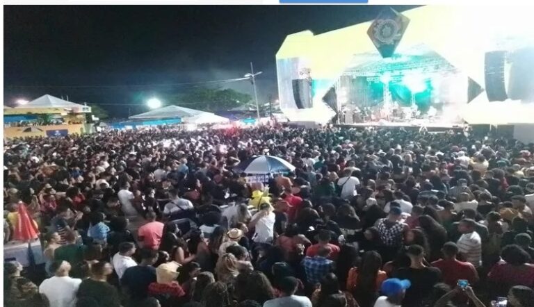 Engarrafamento e orla lotada marcam a primeira noite do São Pedro  São Francisco do Conde
