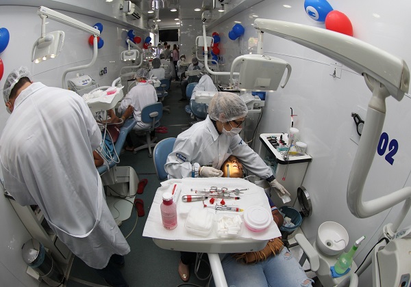 Odontomóvel chega a escolas de mais 14 municípios no mês de junho