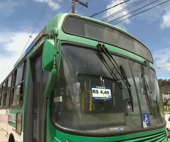 Quatro ônibus do transporte público de Salvador são assaltados na manhã desta terça-feira; um suspeito foi preso