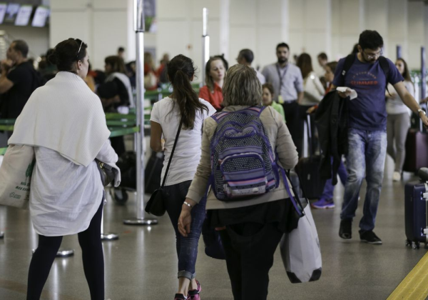 Emissão de visto dos EUA para brasileiros caiu 20% em abril