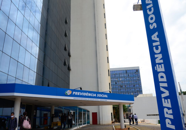INSS volta a conceder auxílio-doença sem perícia