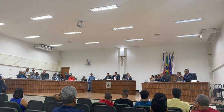 Candeias: Câmara aprova reajuste salarial de 7% para os servidores da Prefeitura