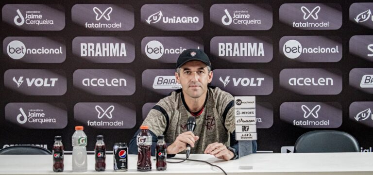Léo Condé valoriza vitória sobre o Ceará em confronto “difícil”: “Tem um peso muito grande”