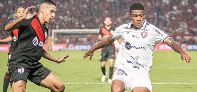 Vitória empata com o Atlético e aumenta vantagem na liderança