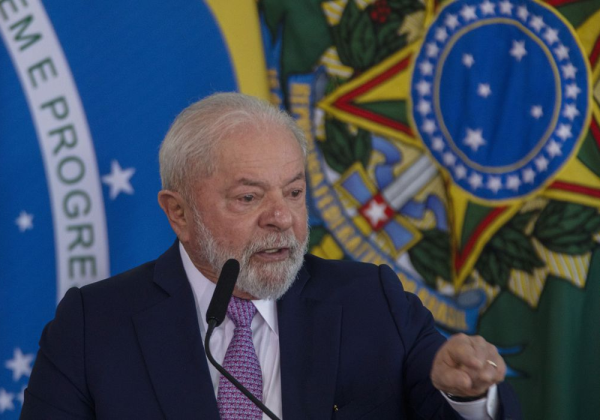 Terceiro mandato de Lula é aprovado por 35% dos deputados federais, aponta pesquisa
