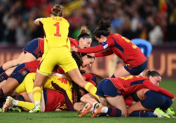 Espanha derrota Inglaterra e conquista sua primeira Copa feminina