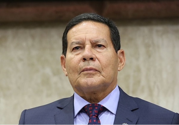 Mourão minimiza declaração de Cid sobre Bolsonaro em plano golpista: Não tem mais relevância