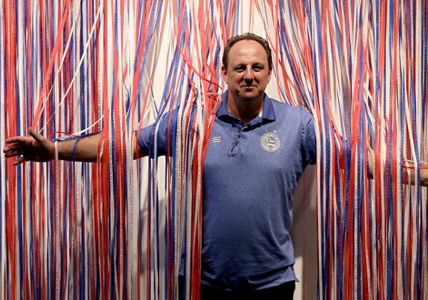 Rogério Ceni tem nome publicado no BID e já pode estrear pelo Bahia