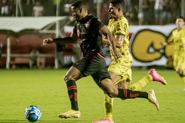 Vitória empata com o Mirassol no Barradão