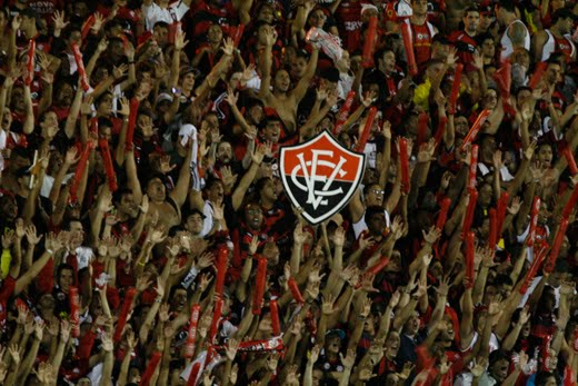 Com Barradão lotado, Vitória recebe o Tombense pra se manter no topo