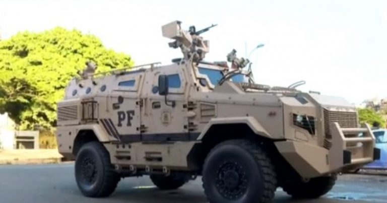 Mais de 200 policiais cumprem mandados em megaoperação contra facções em Salvador