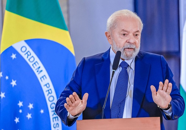Lula diz que governo não pode ‘ficar maluco’ com chance de Milei vencer na Argentina