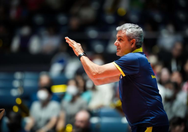 CBV anuncia José Roberto Guimarães como coordenador técnicos das seleções femininas
