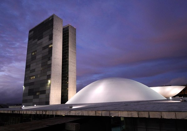 Desenrola: Senado aprova projeto em votação simbólica