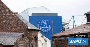 Liga Inglesa tira 10 pontos do Everton por violar regras financeiras