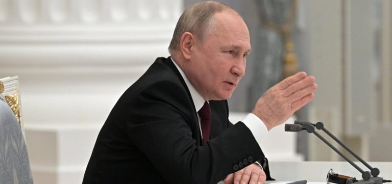 Putin diz que Rússia não quer guerra com a Otan e considera fala de Biden um “absurdo”