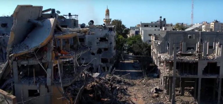 Ataque israelense a campo de refugiados deixa 70 mortos em Gaza, diz Hamas