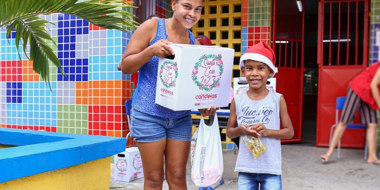 Candeias: moradores dos distritos são os primeiros a serem contemplados com as cestas natalinas