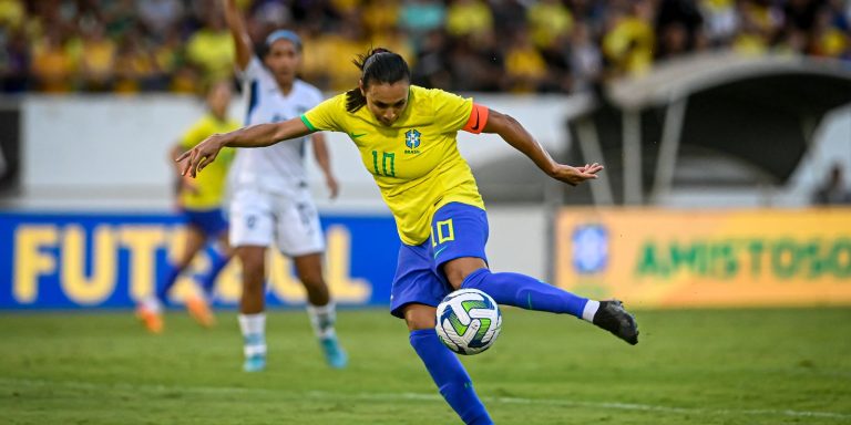 Seleção brasileira feminina goleia Nicarágua por 4 a 0