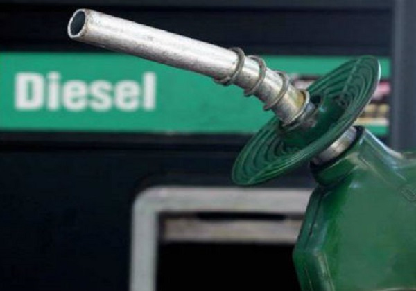Petrobras anuncia redução de R$ 0,30 no preço do diesel