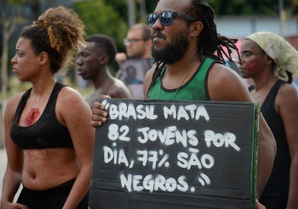 Oito em cada 10 pessoas assassinadas no país são negras; Bahia aparece em 2° lugar