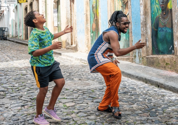 Em uma semana após estreia, filme ‘Ó Paí Ó 2’ fatura quase R$ 1 milhão
