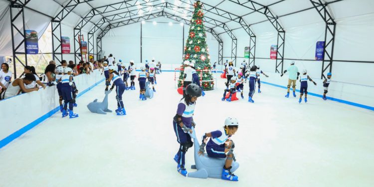 Candeias: Alunos da Rede Municipal vivem experiência de patinar no gelo