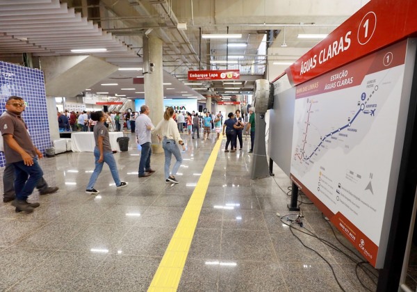 Governador inaugura Estação Águas Claras do Metrô Salvador-Lauro de Freitas