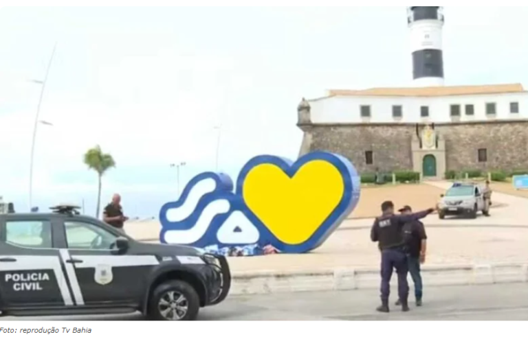 Mulher apedrejada e morta no Farol da Barra