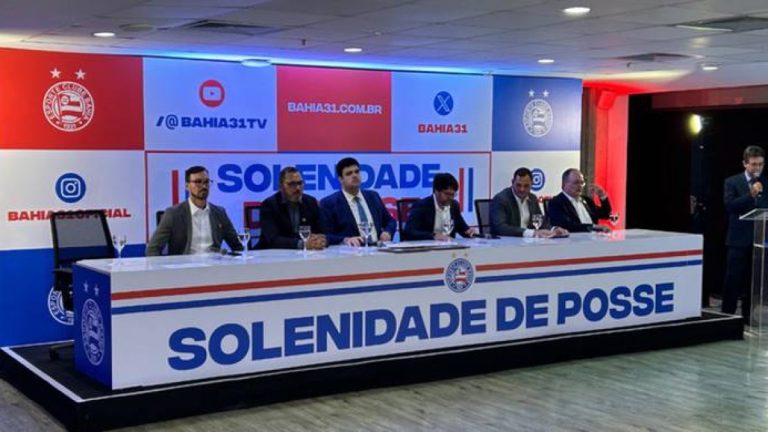 Emerson Ferretti toma posse como presidente do Bahia