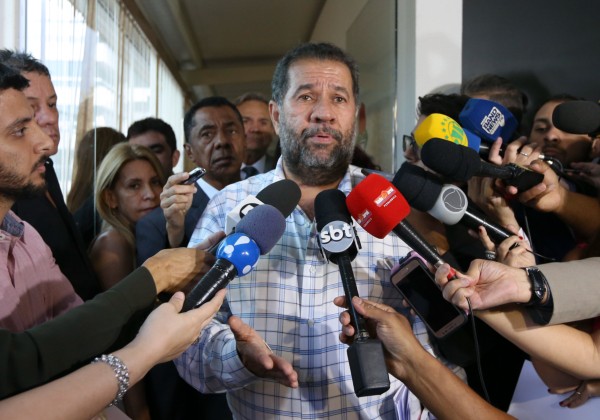 Ministro da Previdência diz que fila do INSS nunca vai acabar
