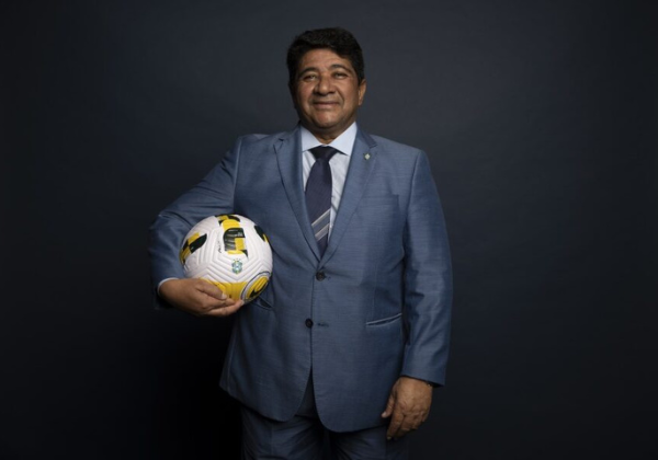 Gilmar Mendes devolve presidência da CBF a Ednaldo Rodrigues